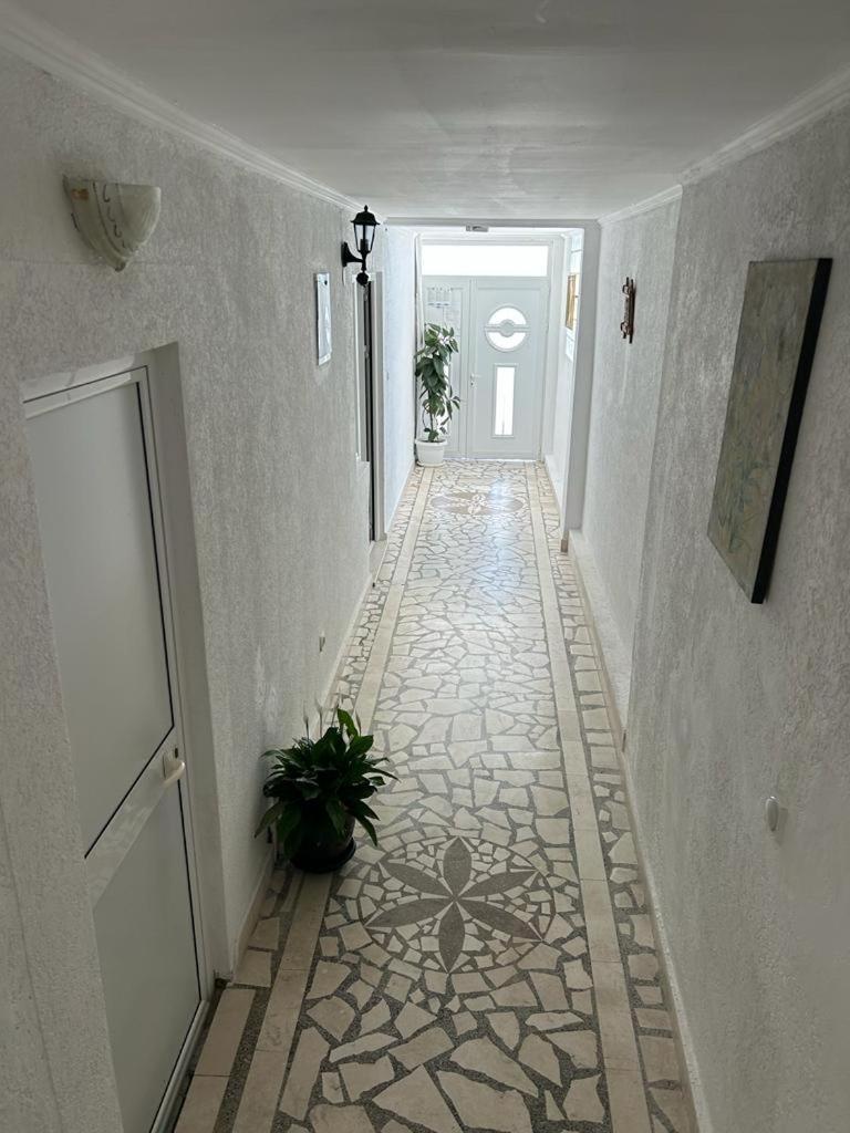 Apartments Doda Улцинь Екстер'єр фото