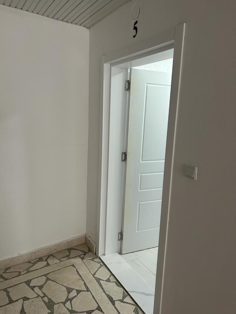 Apartments Doda Улцинь Екстер'єр фото